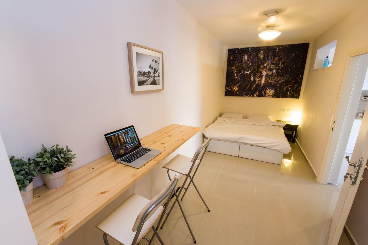 Casa De Aharon Apartments Haifa Buitenkant foto